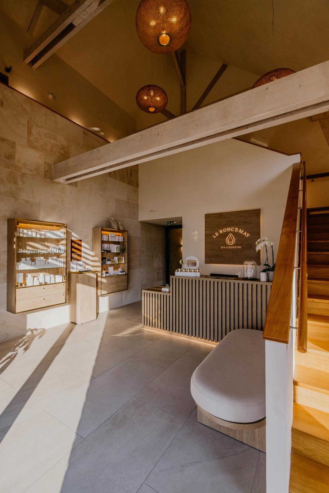 Domaine Du Roncemay - Hotel, Restaurants, Spa & Golf Aillant-sur-Tholon Bagian luar foto